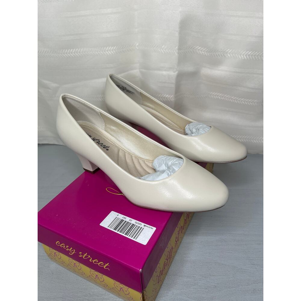 Easy Street Ballari Stiletto Heel Pumps Bone Womens Size 7.5 Wide - Picture 13 of 14